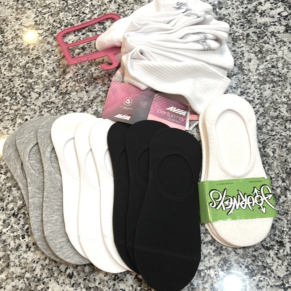 NWT Crew and no-show sock bundle
